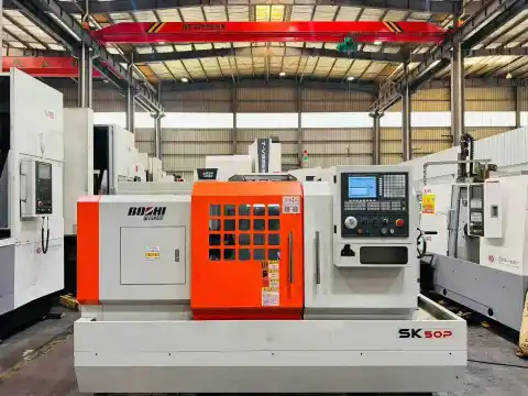 Torno CNC usado Baoji SK 50 P/1000