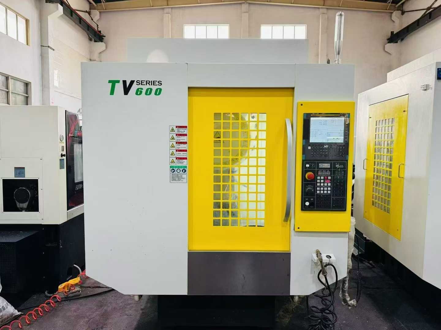 Used Yalishi TV 600 Drilling and Tapping Center with Fanuc MF Plus photo 2