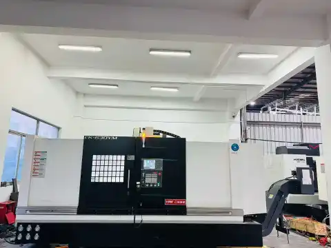 Dijual Mesin Bubut CNC Turn-Mill Yunnan Precision CK 630 YM/2000 Bekas dengan FANUC TF Plus