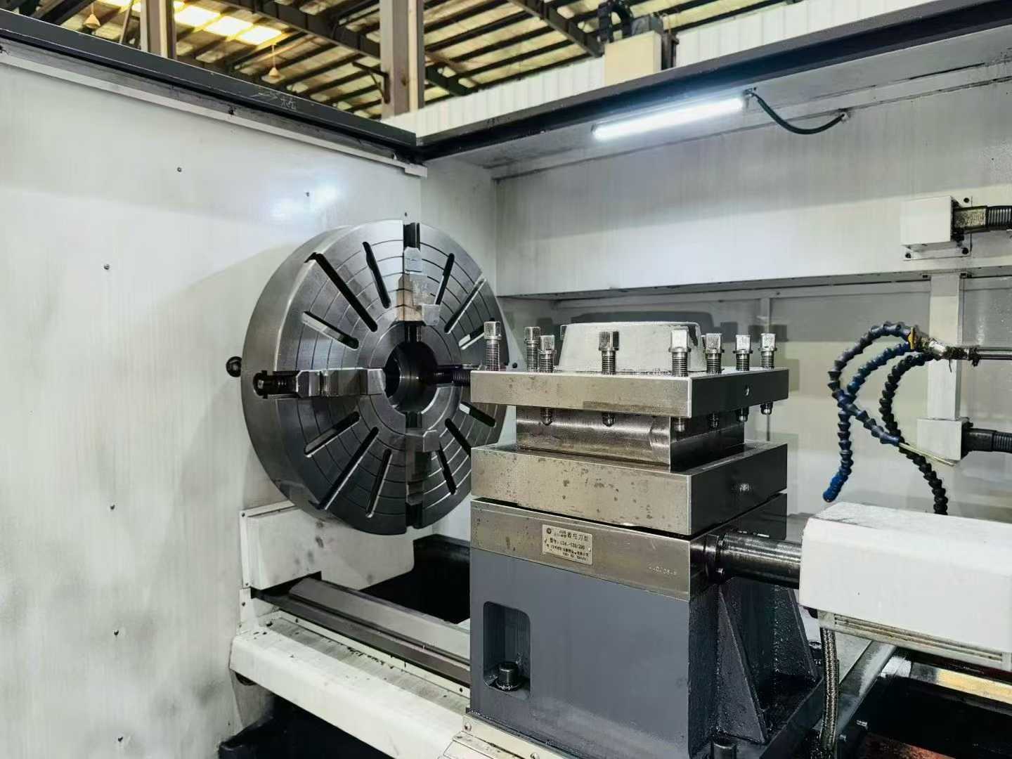 Used Zhejiang Jintang 61100/1500 CNC Lathe – 90% New photo 4