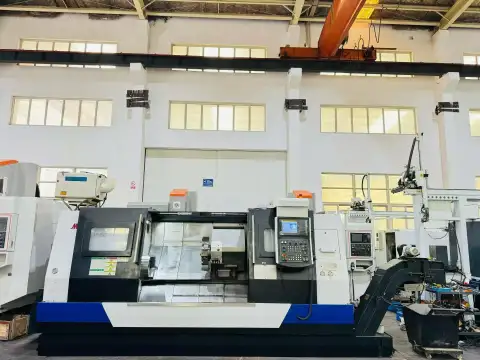 เครื่องกลึง CNC แบบป้อมมีด Neway 635 SC มือสอง พร้อมระบบควบคุม FANUC TF Plus