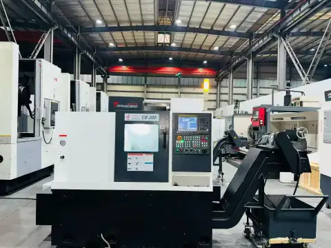 مخرطة CNC مائلة مع برج أدوات Suyu CB-200 مستعملة بنظام FANUC TFplus