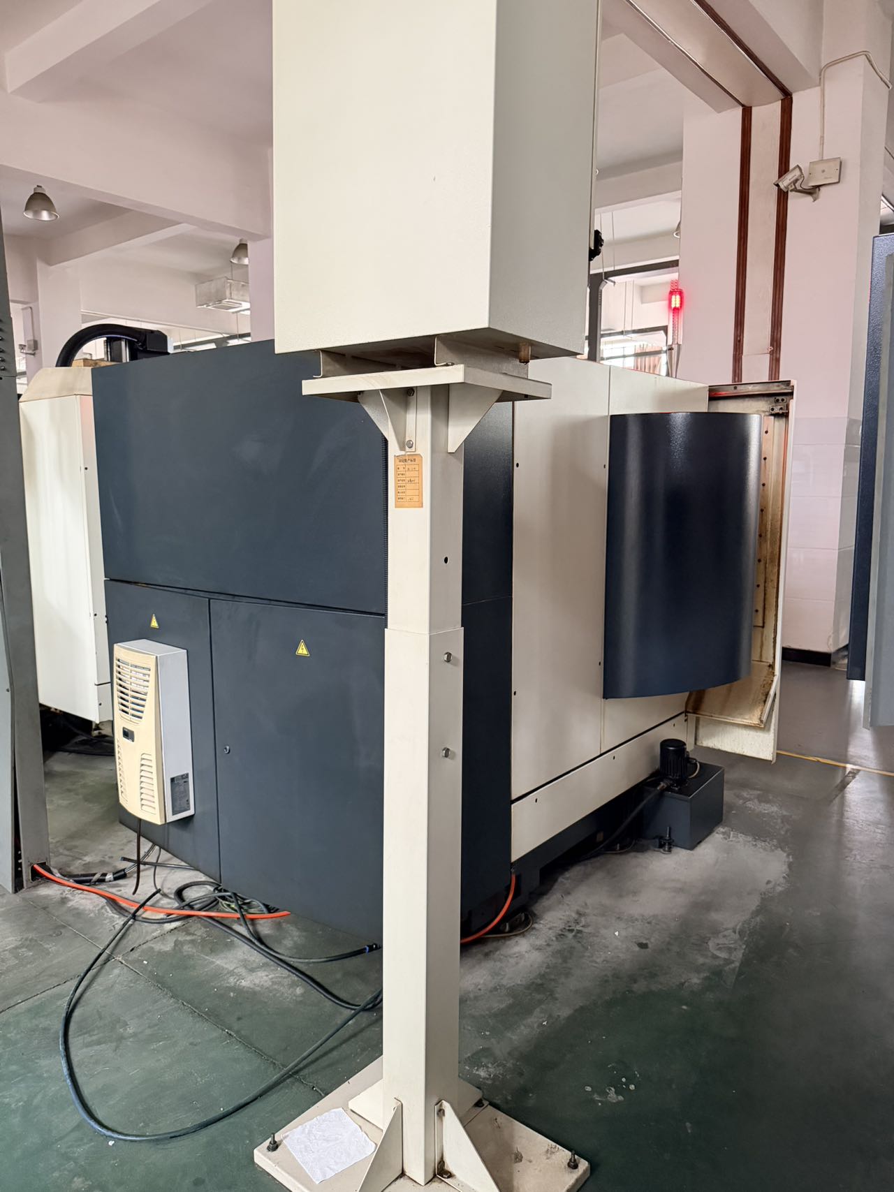 Used DMG MORI DMU 50 ecoline 5-Axis Machining Center with Siemens 810 D photo 8