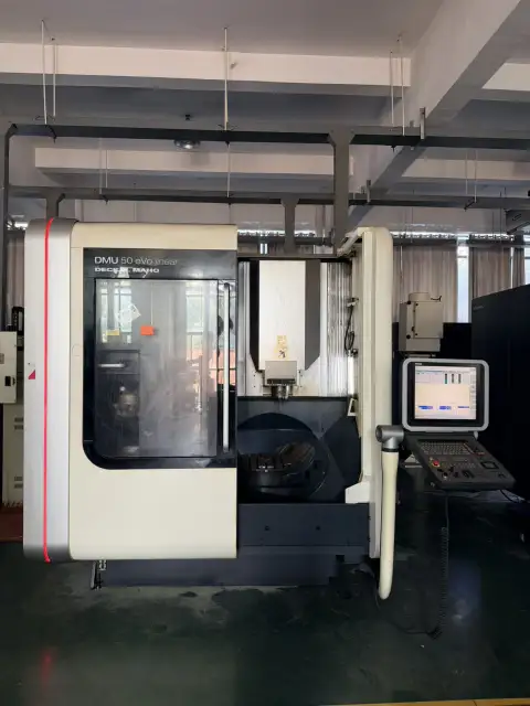 Centro de mecanizado de 5 ejes DMG MORI DMU 50 eVo usado con HEIDENHAIN iTNC 530