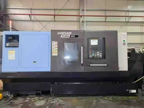 Torno CNC de servicio pesado DN Solutions PUMA-4005 usado