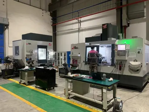 Centro de mecanizado vertical Haas VF 6 SS-V nuevo