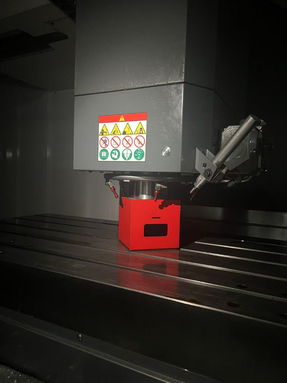 New Haas VF 6 SS-V Vertical Machining Center photo 6