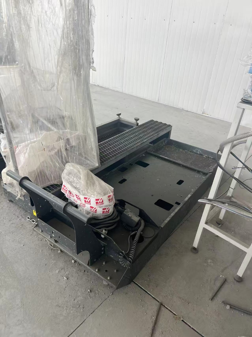 New Haas VF 6 SS-V Vertical Machining Center photo 12