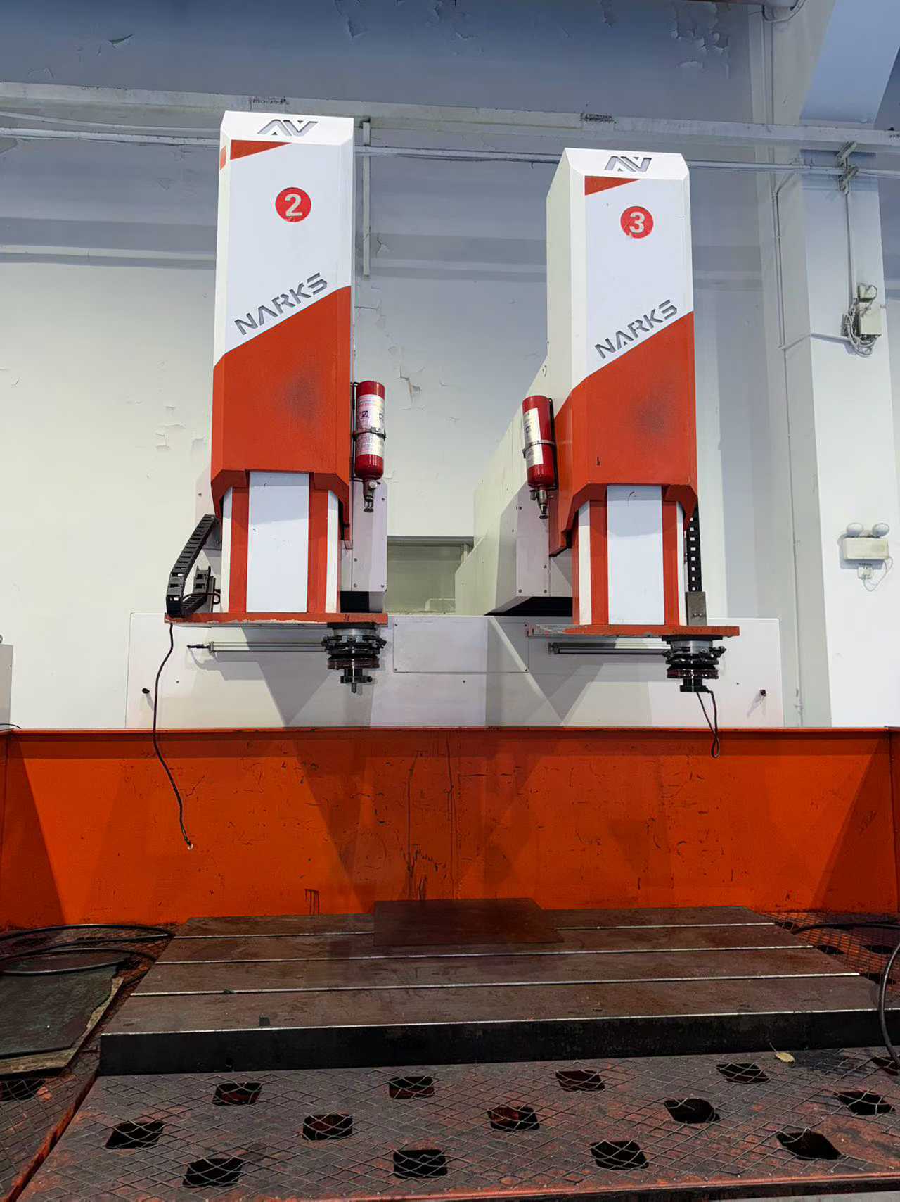 Used NARKS DMNC-EDM-1080 CNC EDM Machine photo 2