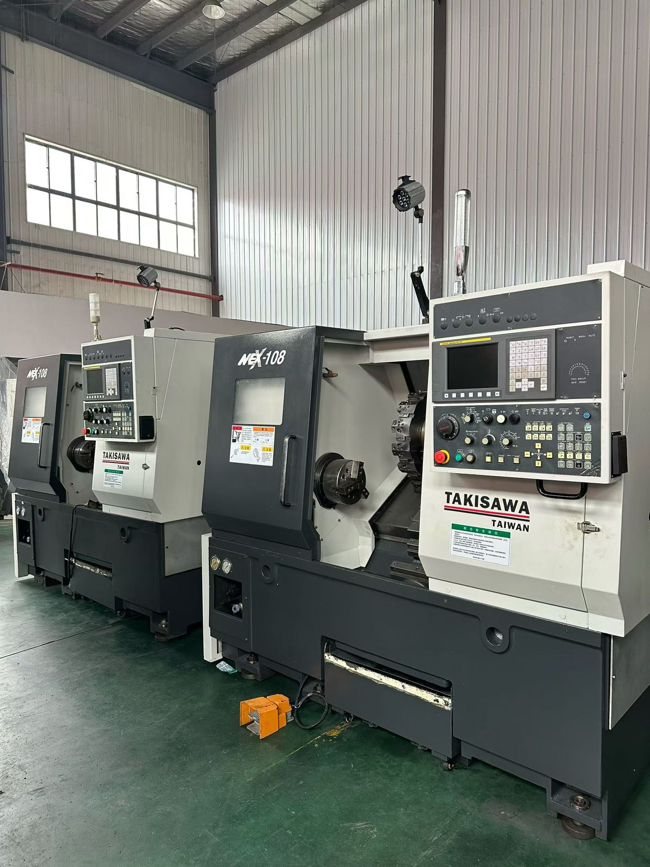 Bubut CNC Takisawa NEX-108 Bekas dengan Kontrol FANUC TF
