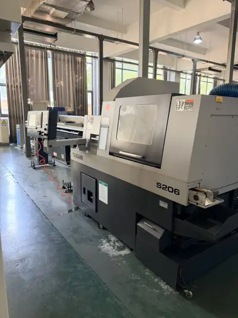 Torno CNC Tsugami S 206 usado con sistema FANUC 32 i