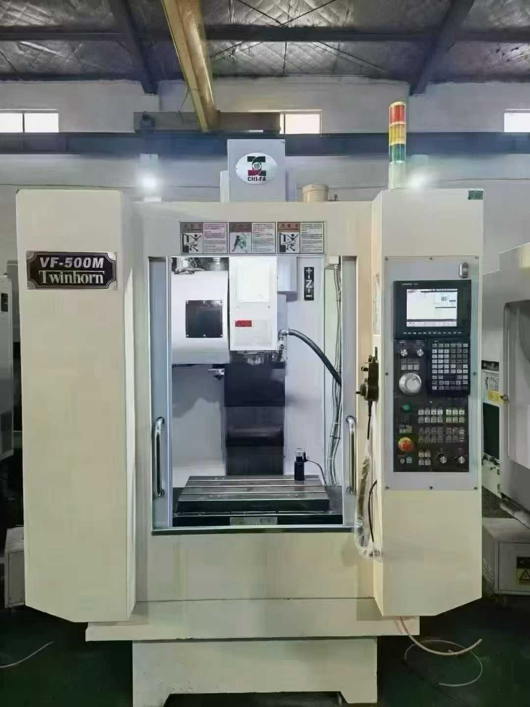 Used Chifair VF-500 M Drilling and Tapping Center with Mitsubishi M 70 A Control photo 2