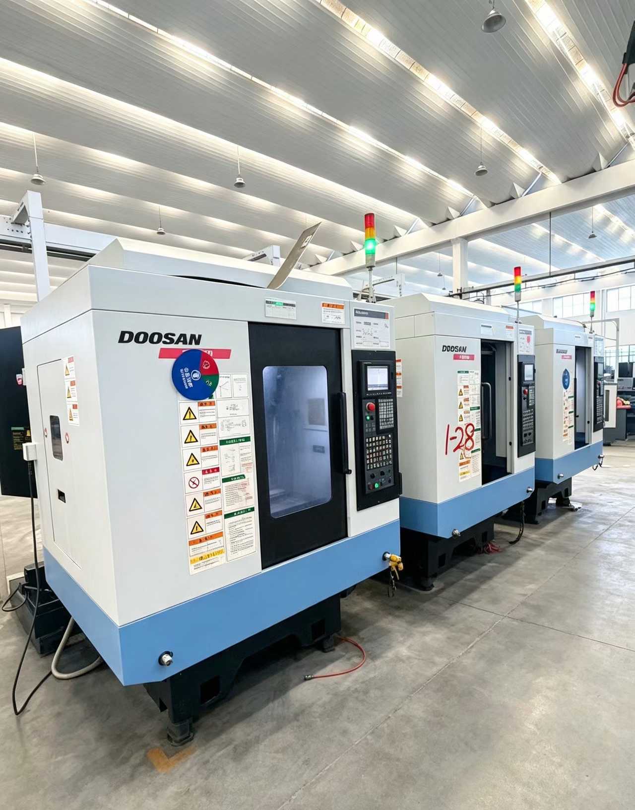 Used Doosan T 4050 Drilling and Tapping Center with Mitsubishi M 70 Control photo 3