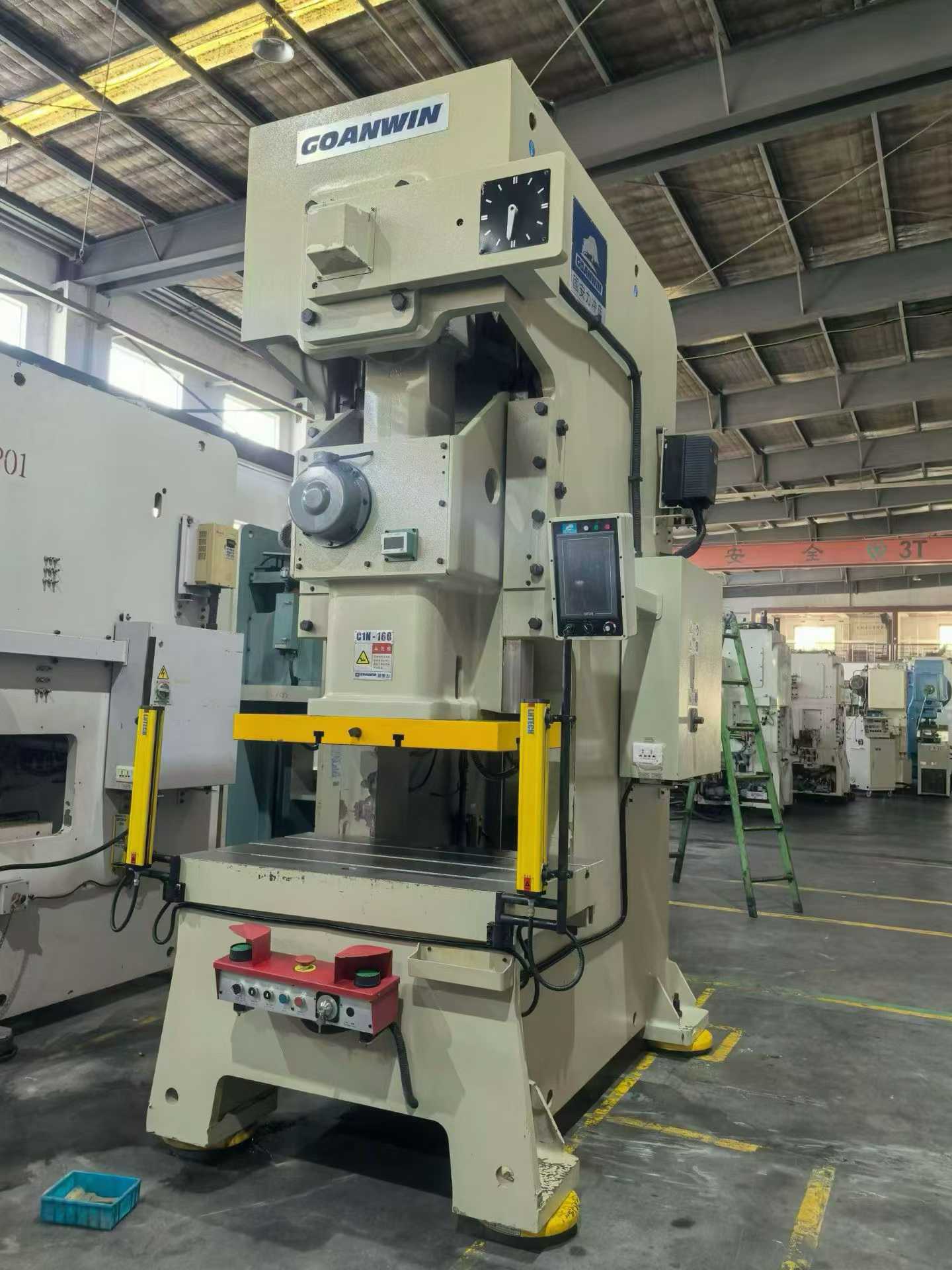 Used Guoanli 160 Ton Punch Press (2024) photo 2