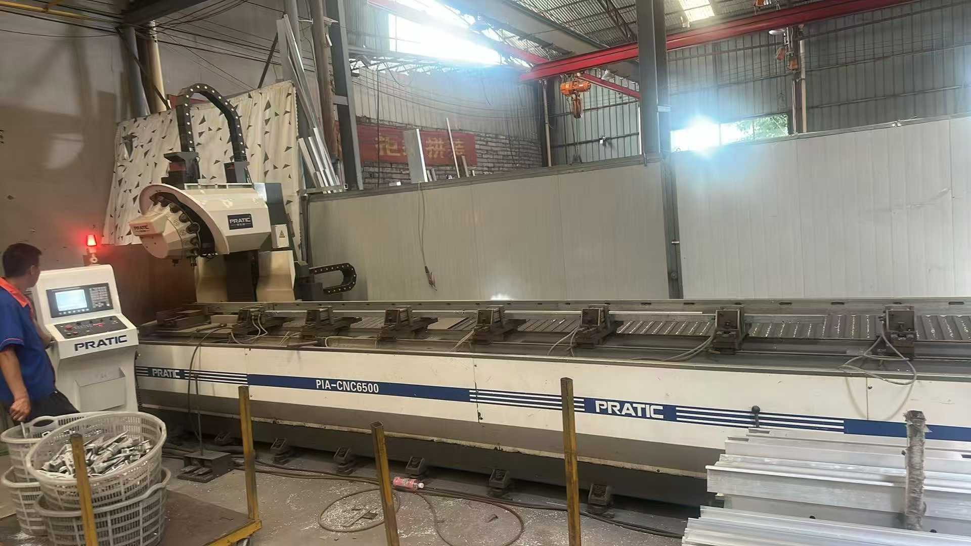 เครื่องแมชชีนนิ่งเซ็นเตอร์โปรไฟล์ PRATIC PIA-CNC 6500 มือสองพร้อมระบบควบคุม Fanuc MF