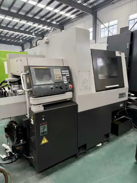 Torno CNC tipo suizo Turn-Mill Tsugami BO 265-III usado