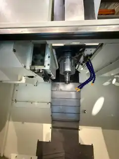 Used YCM NCV 102 A Machining Center with FANUC MXP-200 FA photo 7