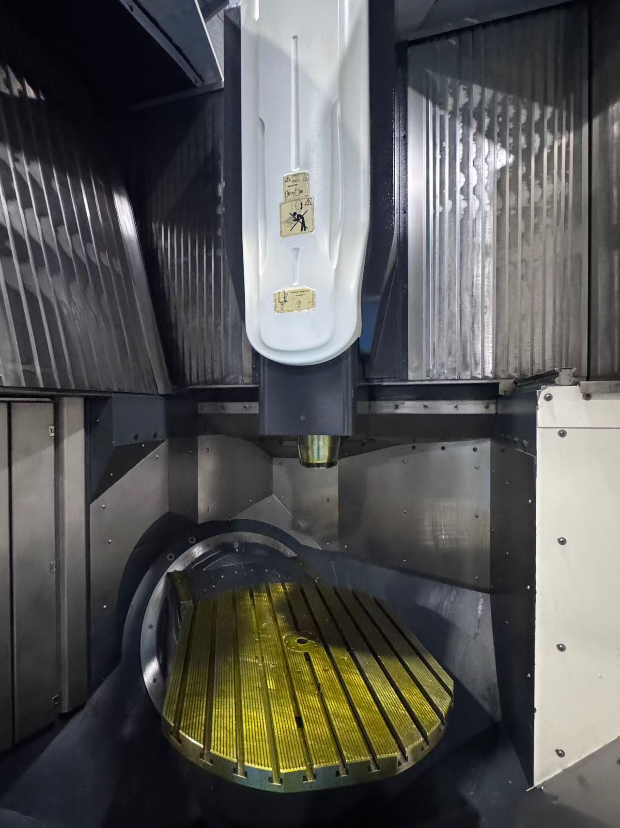 DMG MORI DMU 80 evo 5-Axis Machining Center photo 4