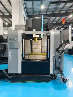 Used HURCO VM 10 i Vertical Machining Center photo 2