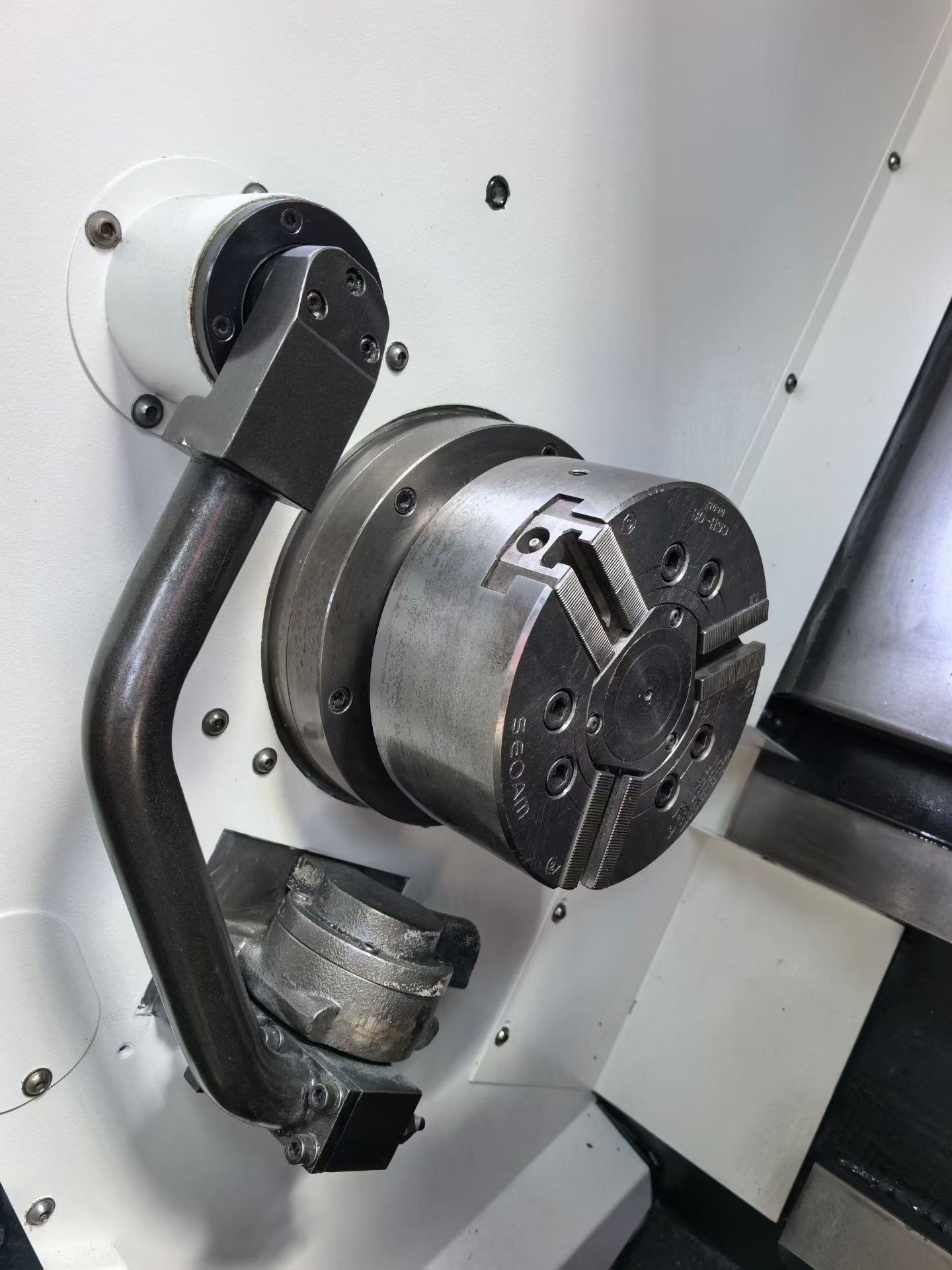 Used Hyundai WIA HD 2200 CNC Lathe photo 4