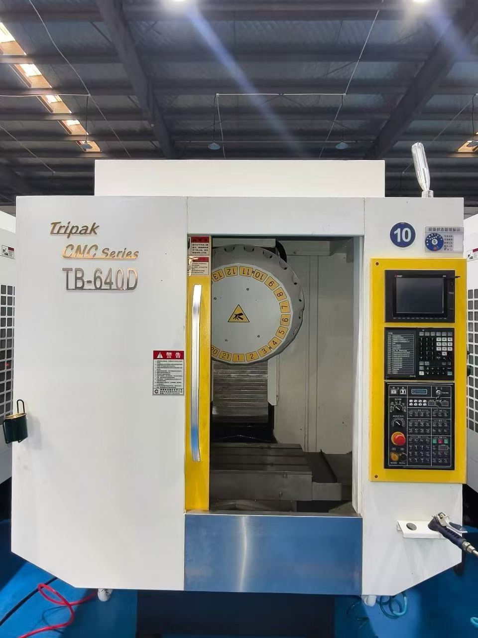 Used Tieba TB-640 D CNC Drilling and Tapping Center with Mitsubishi M 80 photo 2