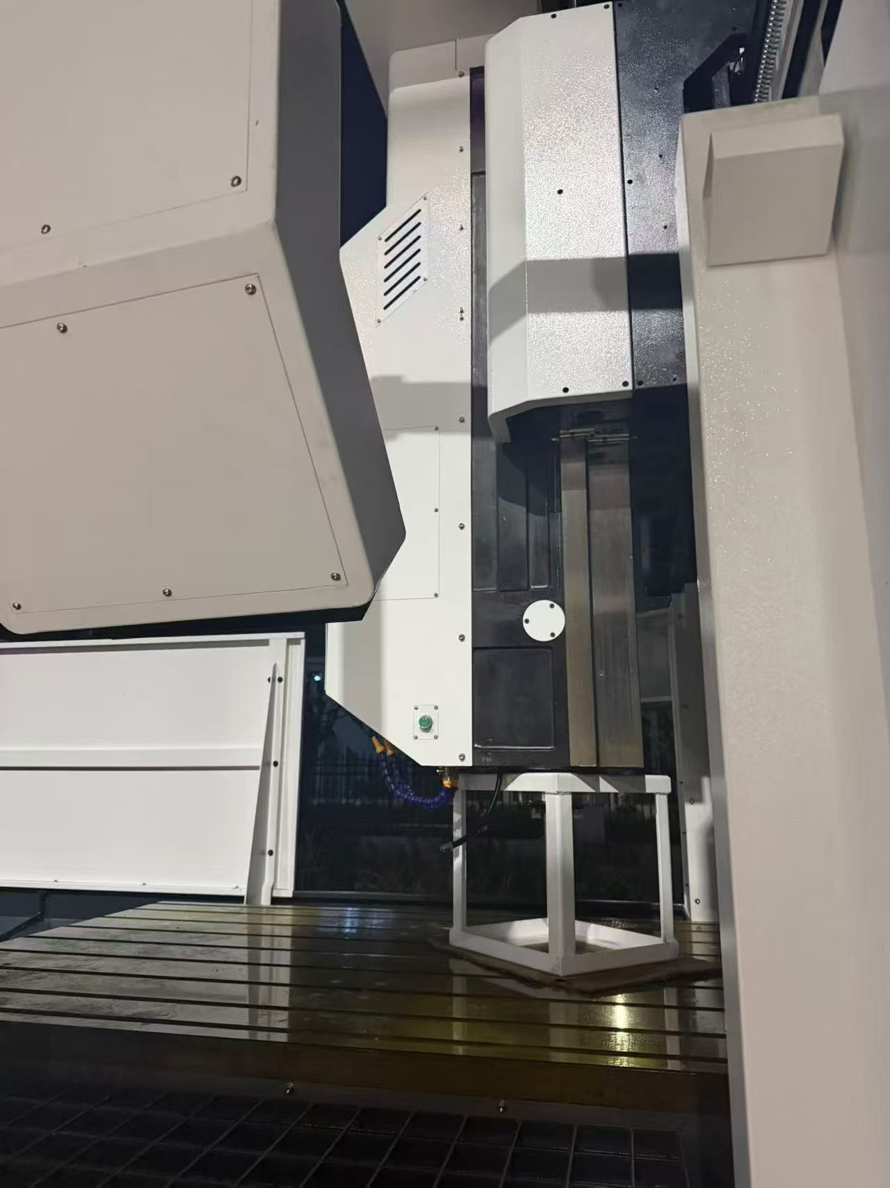 Zhongke Yunkong 2716 CNC Gantry Machining Center with Fanuc photo 2