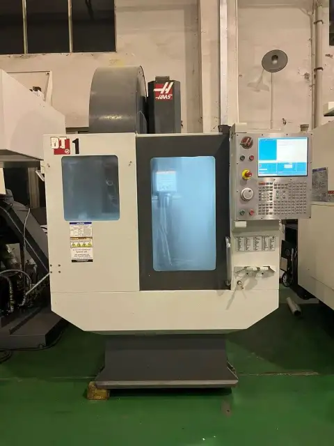 Máquinas perforadoras y roscadoras CNC Haas DT 1 y Hardinge 480 usadas