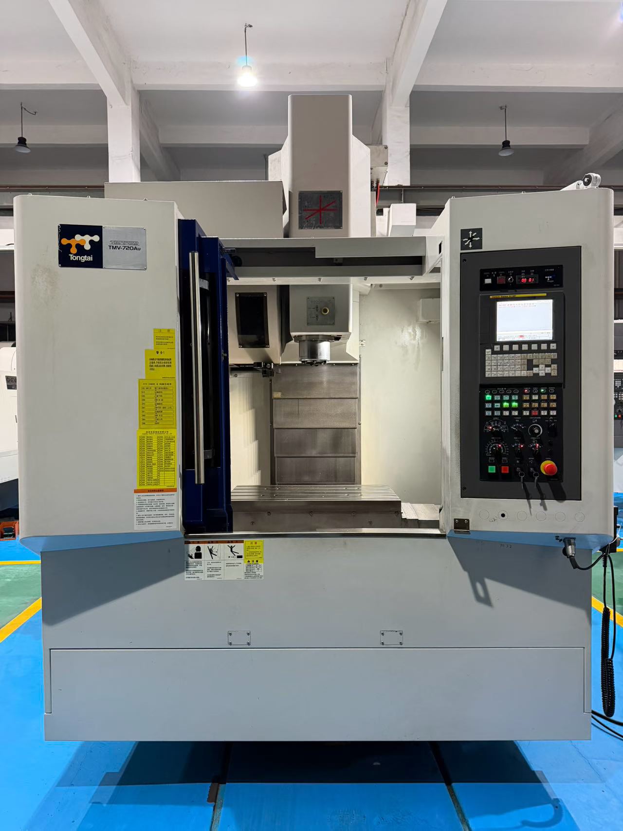 Used Tongtai TMV-720 Au Vertical Machining Center with Fanuc MF photo 3