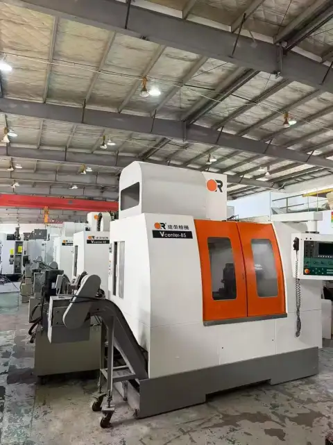 Trung tâm gia công đứng Victor Taichung V 85 đã qua sử dụng với FANUC 0i-MD
