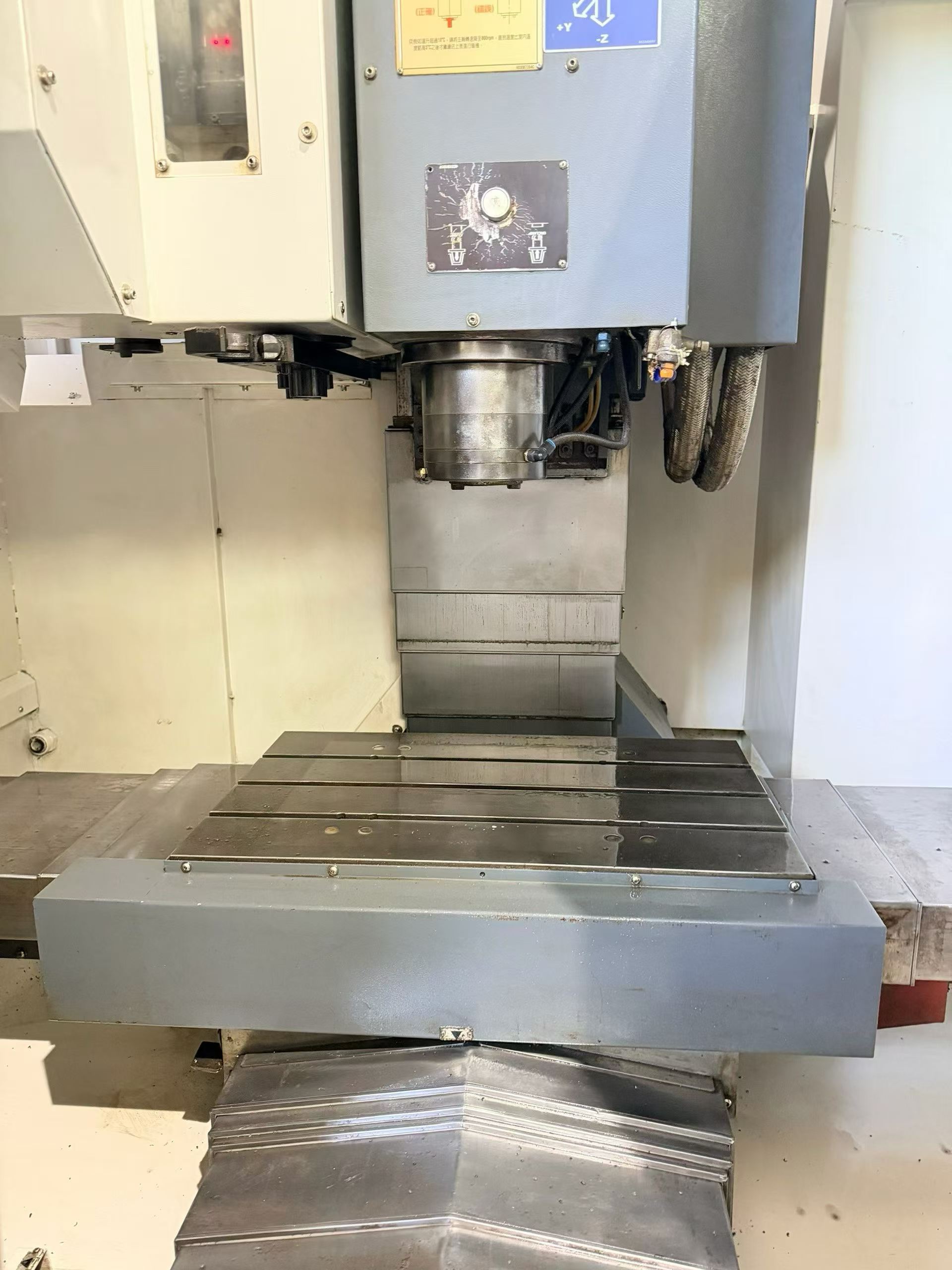 Used YCM FV 56 A Machining Center with FANUC photo 3