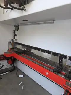 Used Jinfangyuan 100/3100 Press Brake photo 2