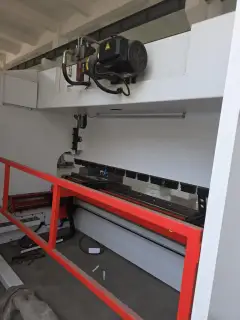 Used Jinfangyuan 100/3100 Press Brake photo 3