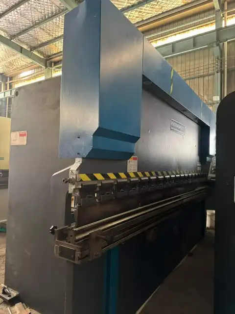 เครื่องพับ CNC เซอร์โวคู่ Nanjing Parman 125 ตัน 4 เมตร มือสอง