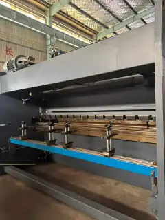 Used Nanjing Parman 125-Ton 4-Meter Twin Servo CNC Press Brake photo 5