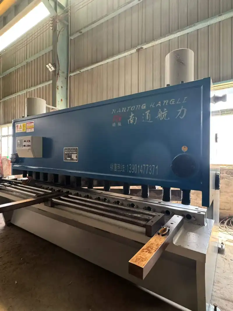 Nantong Hangli 20 x 3.2 m Swing Beam Shear for Sale photo 1