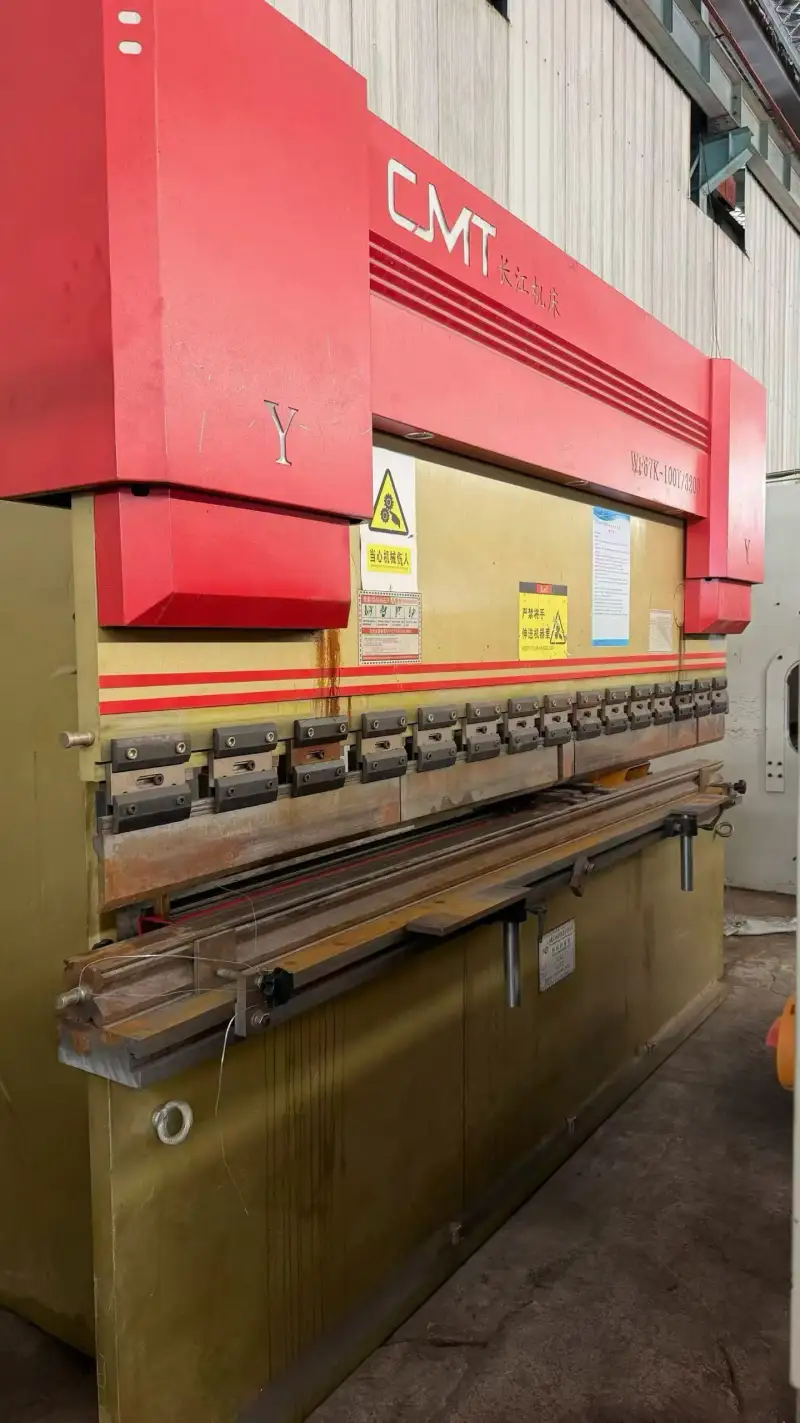 Nearly New Anhui Changjiang 100 T 3.2 m CNC Press Brake photo 1