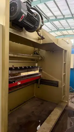 Nearly New Anhui Changjiang 100 T 3.2 m CNC Press Brake photo 4
