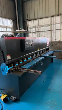 Nearly New Zhide 4 mm x 3.2 m Shearing Machine with MD 11 System photo 1