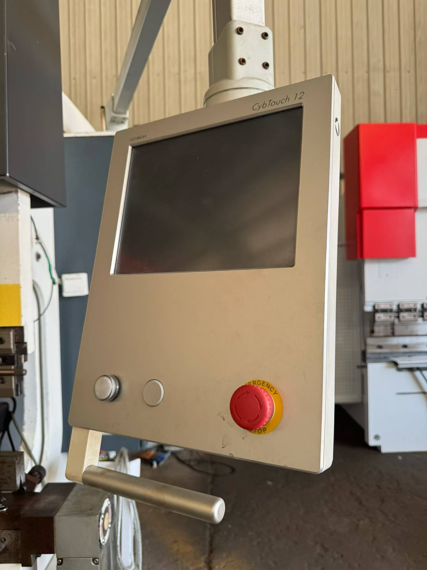 Used Ruitie 110-Ton 4-Meter Press Brake with CT 12 Control photo 2