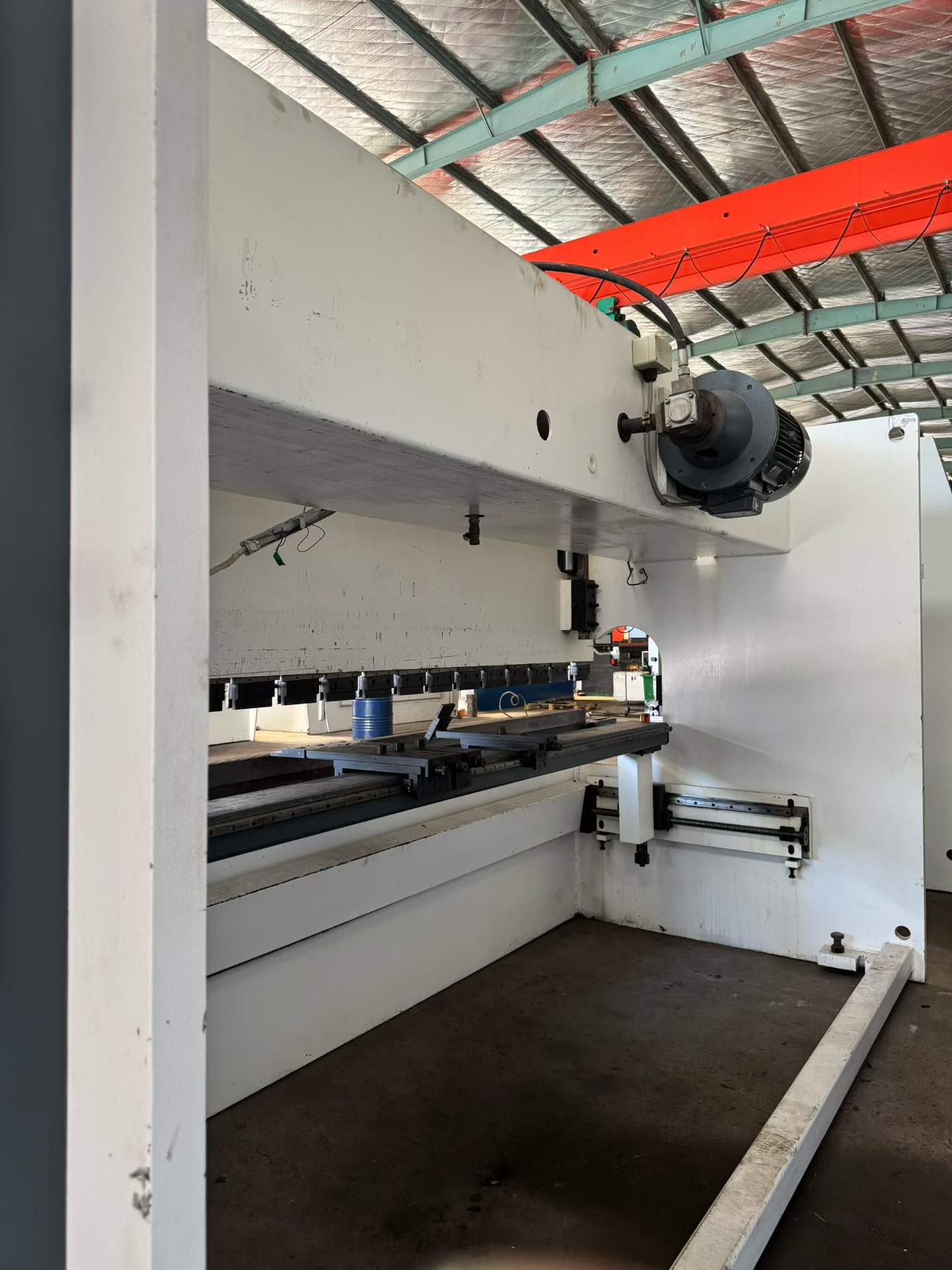 Used Ruitie 110-Ton 4-Meter Press Brake with CT 12 Control photo 4