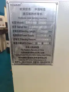 Used 100-Ton 2500 mm Dual Servo Press Brake with TP 10 S Control photo 2