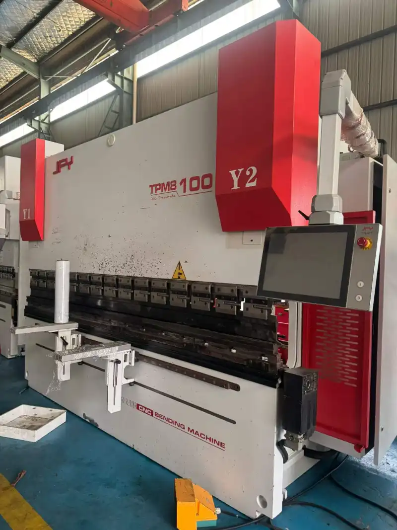 Used 2023 Jinfangyuan TPM 8 High-Speed 100/3100 CNC Press Brake for Sale photo 1