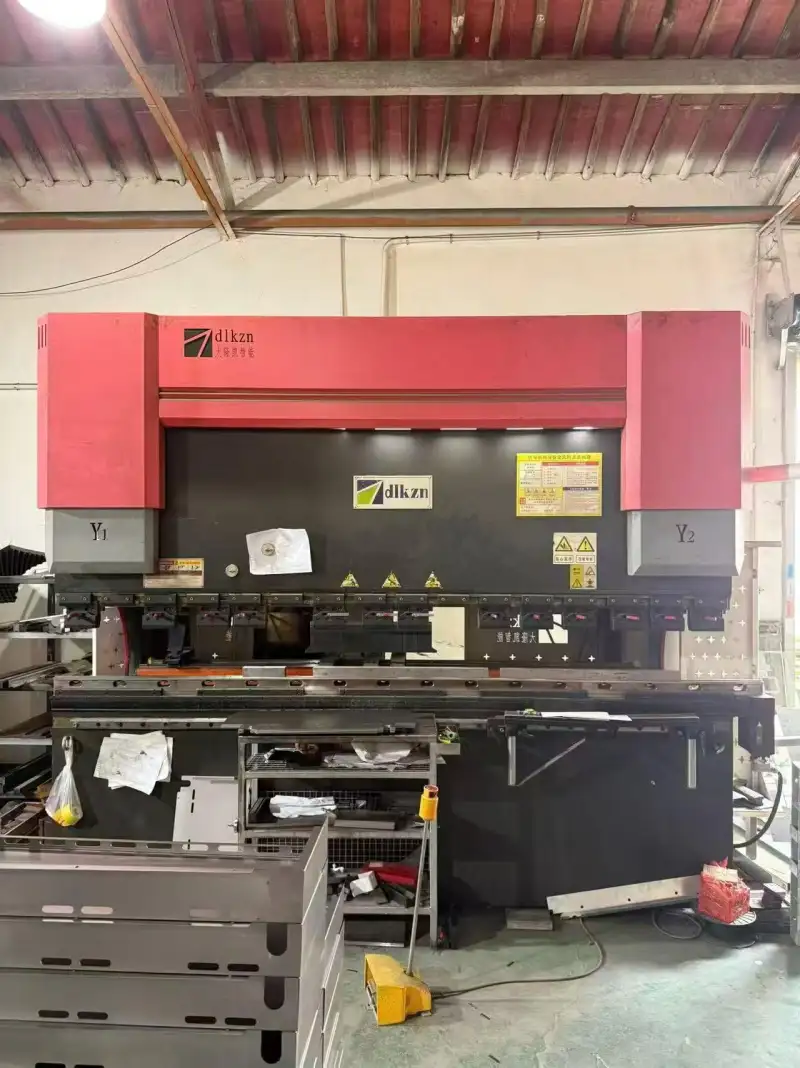 Used 2024 Jiangsu Dalongkai 170/3200 Electro-Hydraulic CNC Press Brake 4+1 Axis photo 1