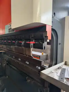 Used 2025 220 T/3200 mm Electro-Hydraulic 4+1 Axis Press Brake for Sale photo 2