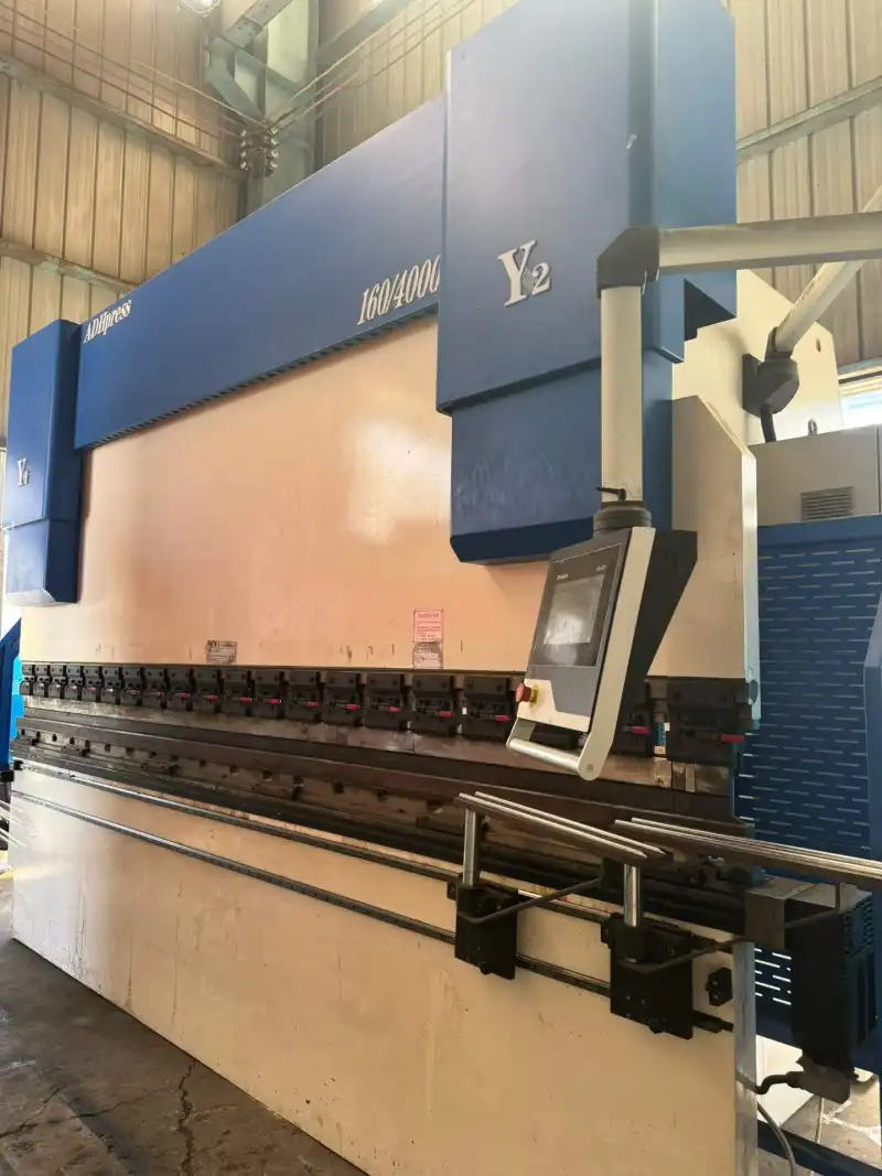 Used Donghai 160 T 4 m Electro-Hydraulic Press Brake, 4+1 Axes, 2023, Near New photo 1