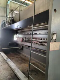 Used Nanjing Jinqiu 200 Ton 6000 mm Three-Servo CNC Press Brake photo 5