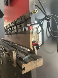Used Nanjing Yuntai 125/2.5 m E 21 CNC Press Brake (2023) photo 2