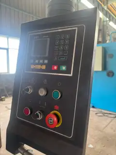 Used Nanjing Yuntai 125/2.5 m E 21 CNC Press Brake (2023) photo 3