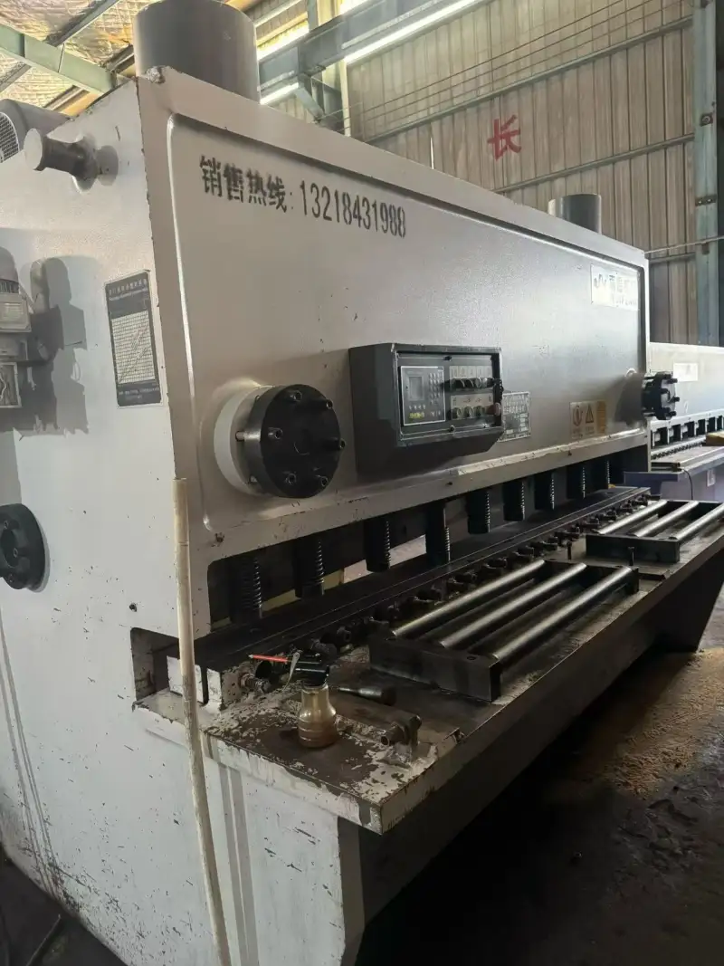 Used Nantong Weifeng 16 mm x 2.5 m Shearing Machine with MD 11 System photo 1