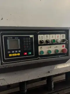 Used Nantong Weifeng 16 mm x 2.5 m Shearing Machine with MD 11 System photo 2